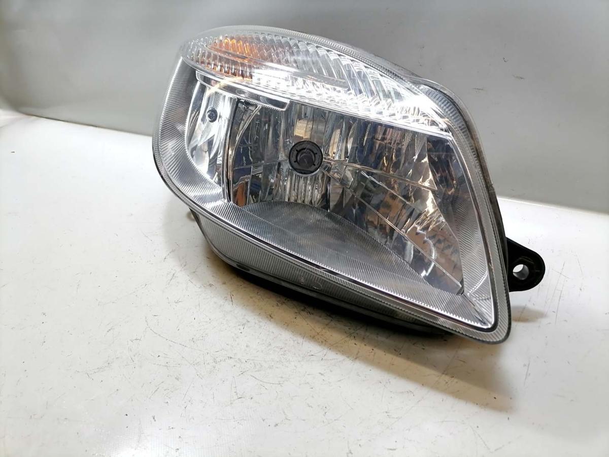 Skoda Fabia 2 5J original Scheinwerfer vorn rechts Halogen H4 Bj.2009
